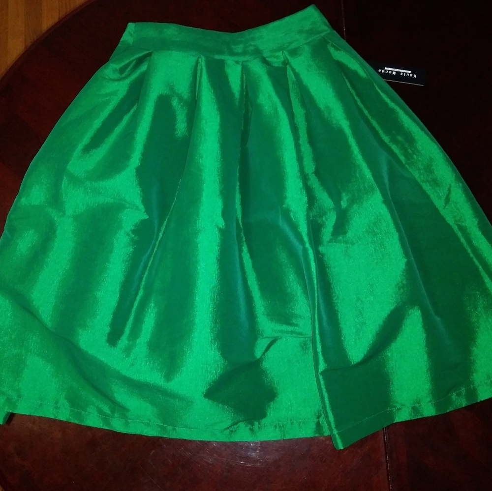 Full skirt